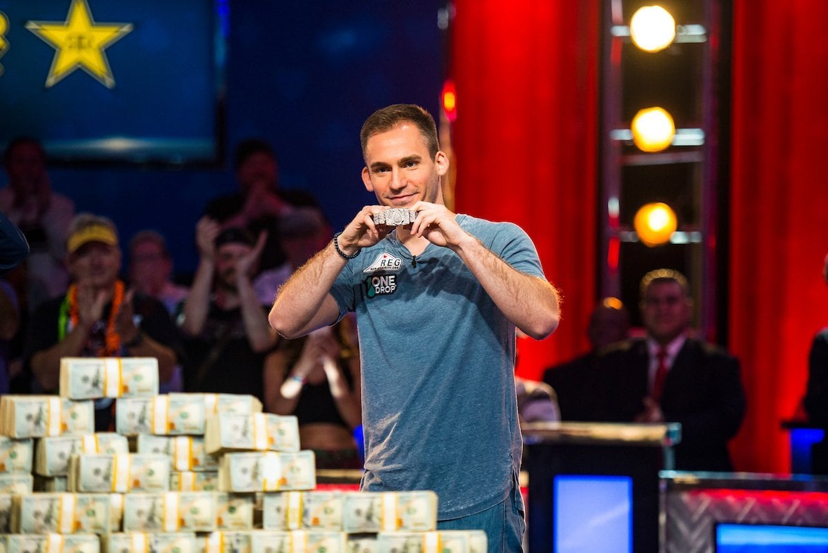 Bonomo devient le joueur de cartes le plus gagnant de tous les temps